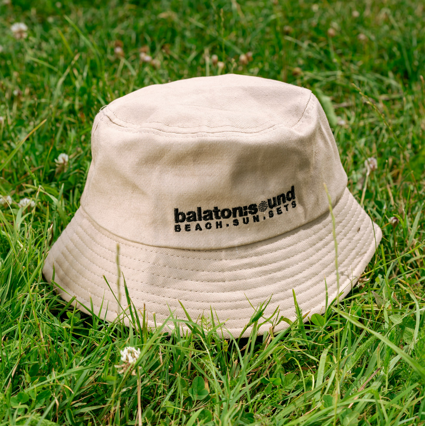 Bucket hat taupe